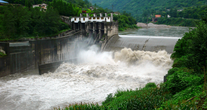 四川雞鳴水電站